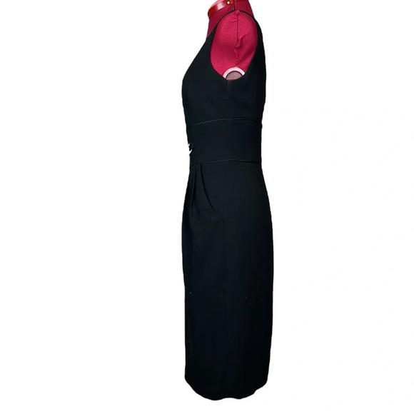 Le Chateau fitted sleeveless scoop neck v-back pockets skirt pleats satin piping - Picture 3 of 9